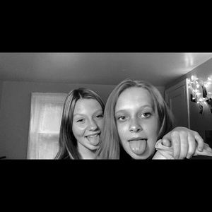 Meet your Posher, Arella